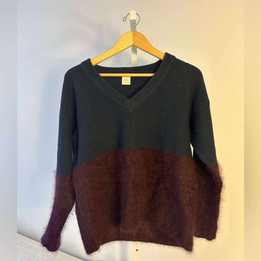 Pinko Tag Colorblock Sweater in Size M ??